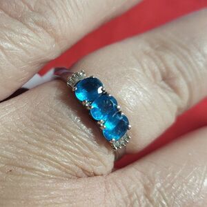 Malgache Neon Apatite Sterling Silver Trilogy Ring